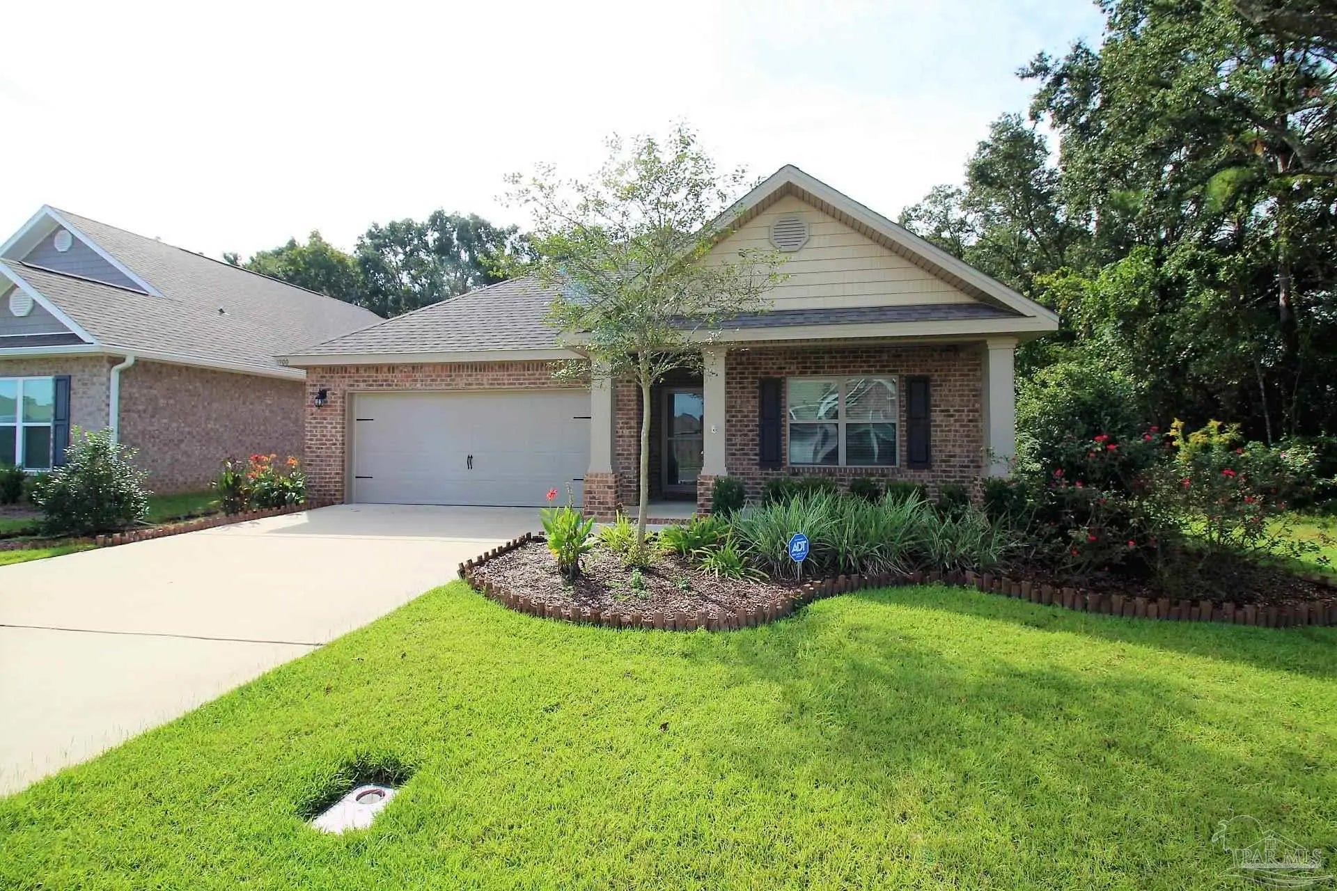 Photo of Listing #678179