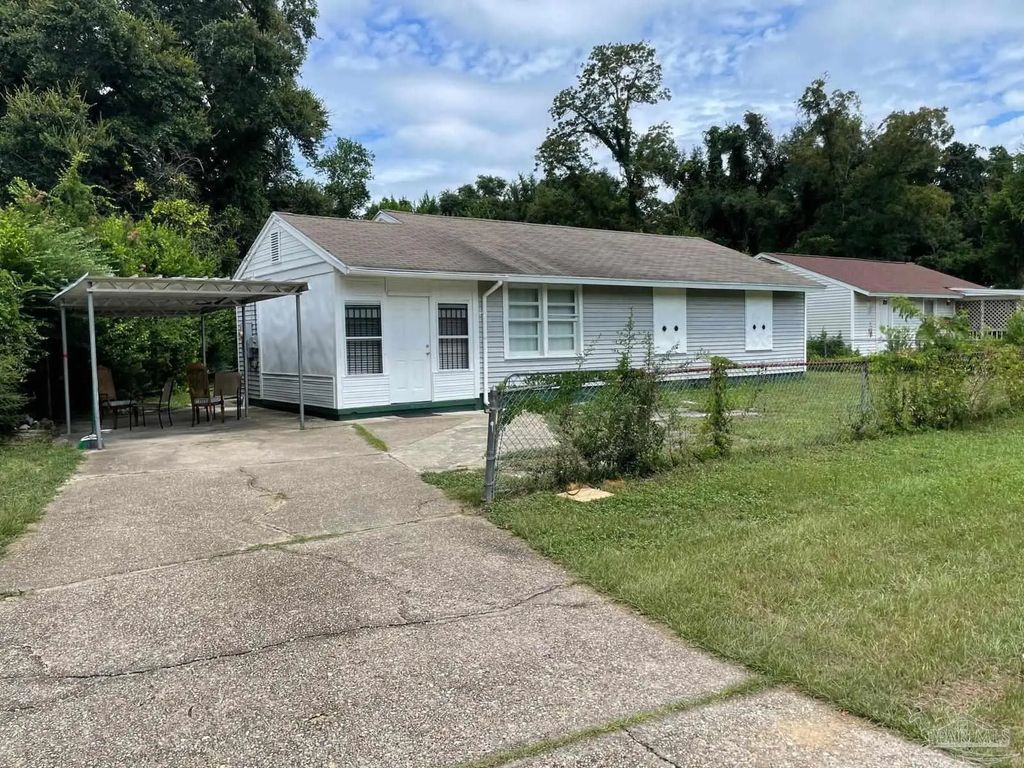 122 Alice St, Pensacola