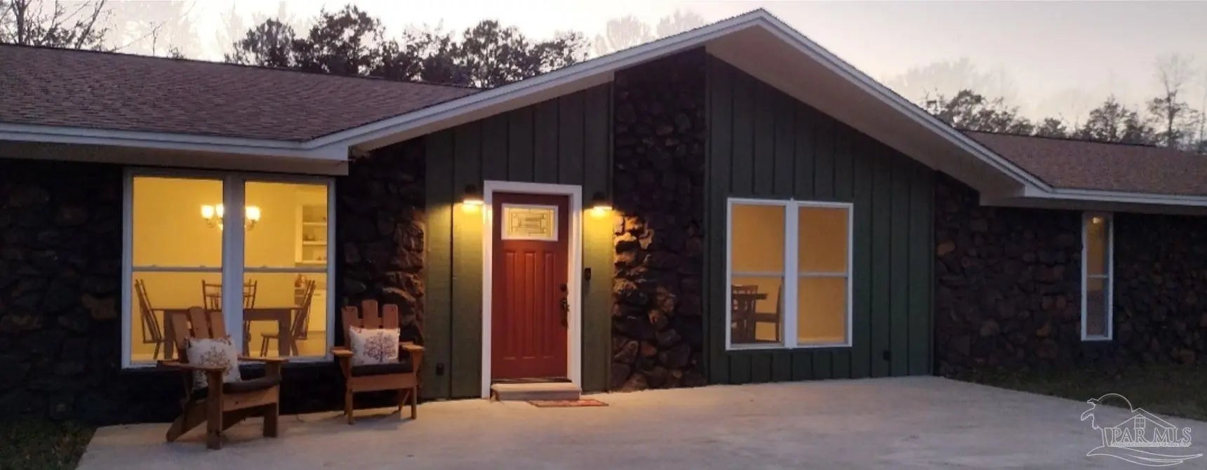 Photo of Listing #677182