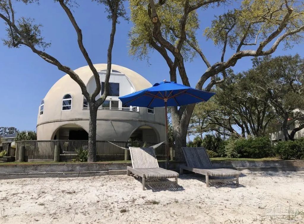 634 Silvershore Dr, Pensacola