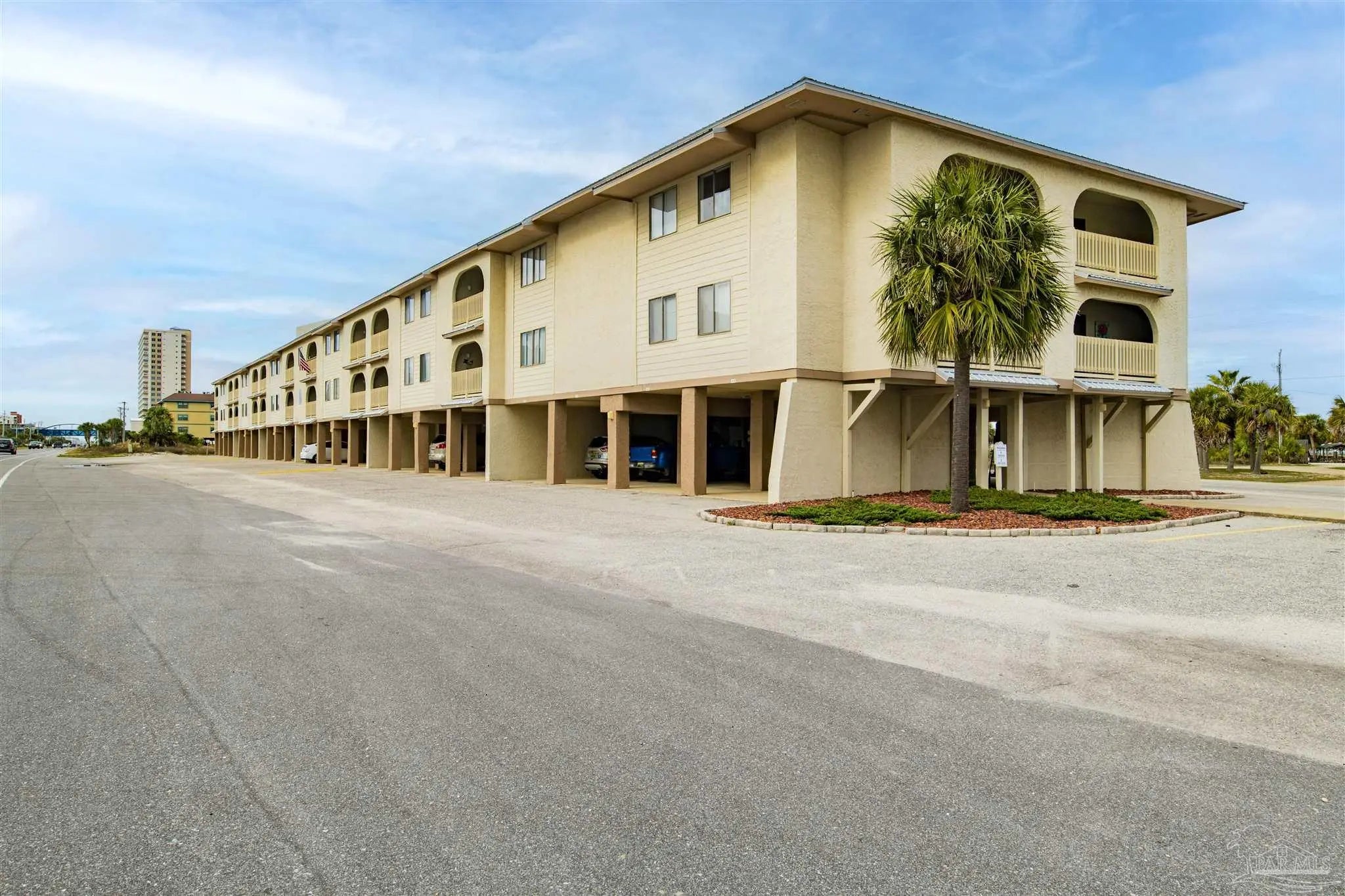 Photo of Listing #670784