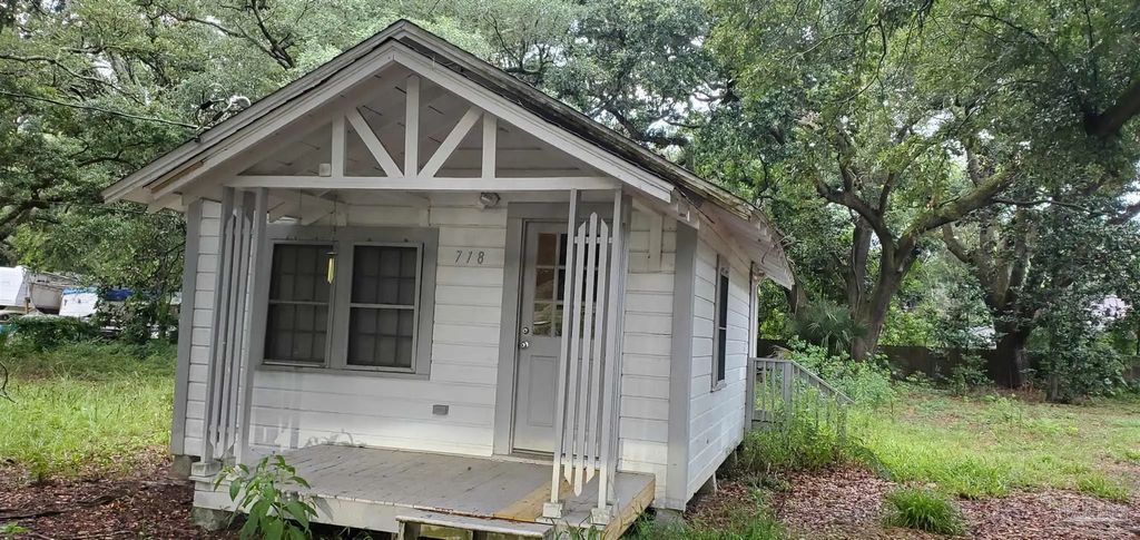 718 Bremen Ave, Pensacola