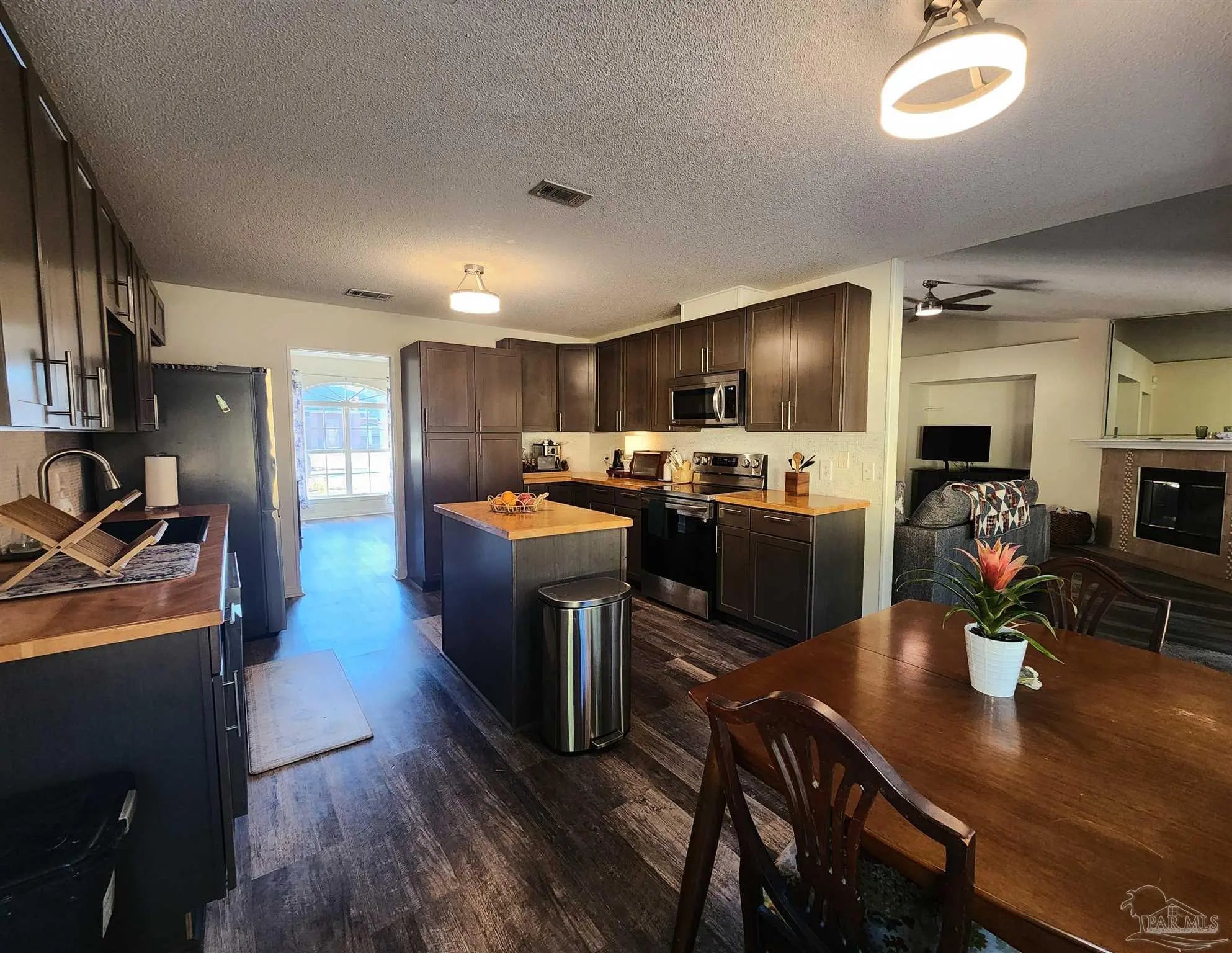 Photo of Listing #676804