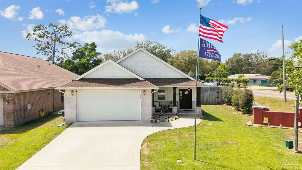 605 Wild Heron Way, Pensacola