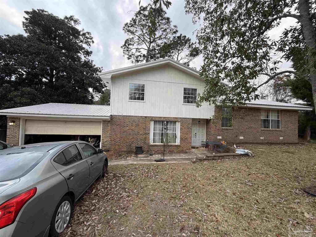 10279 Sugar Creek Dr, Pensacola