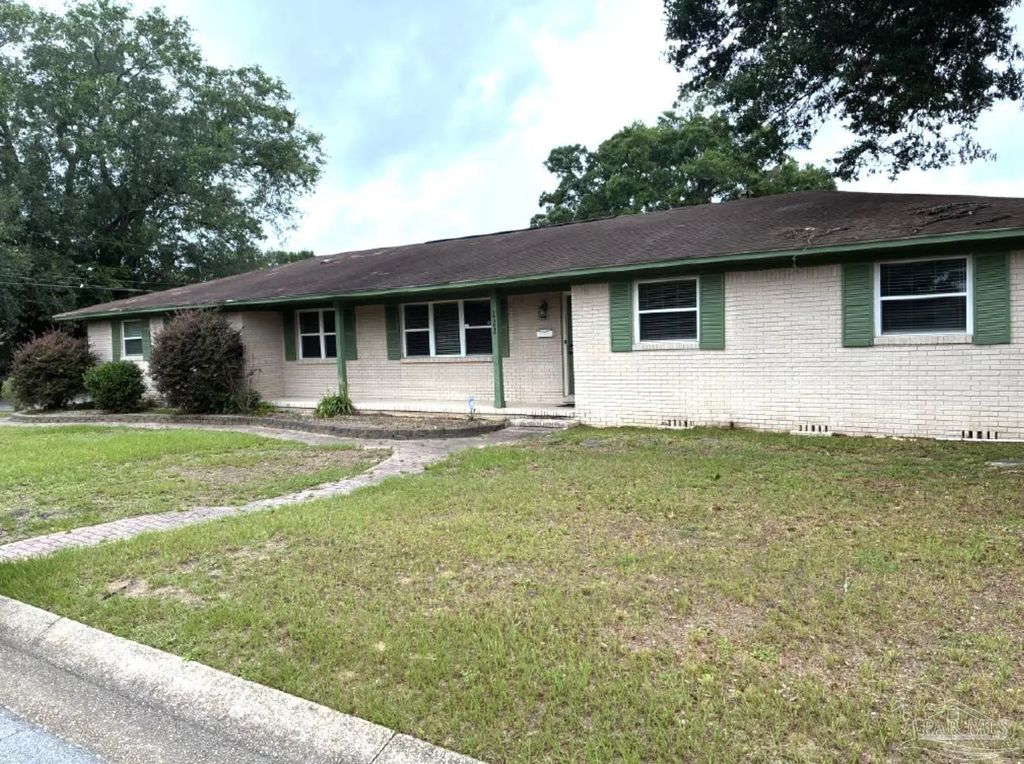 222 W Avery St, Pensacola