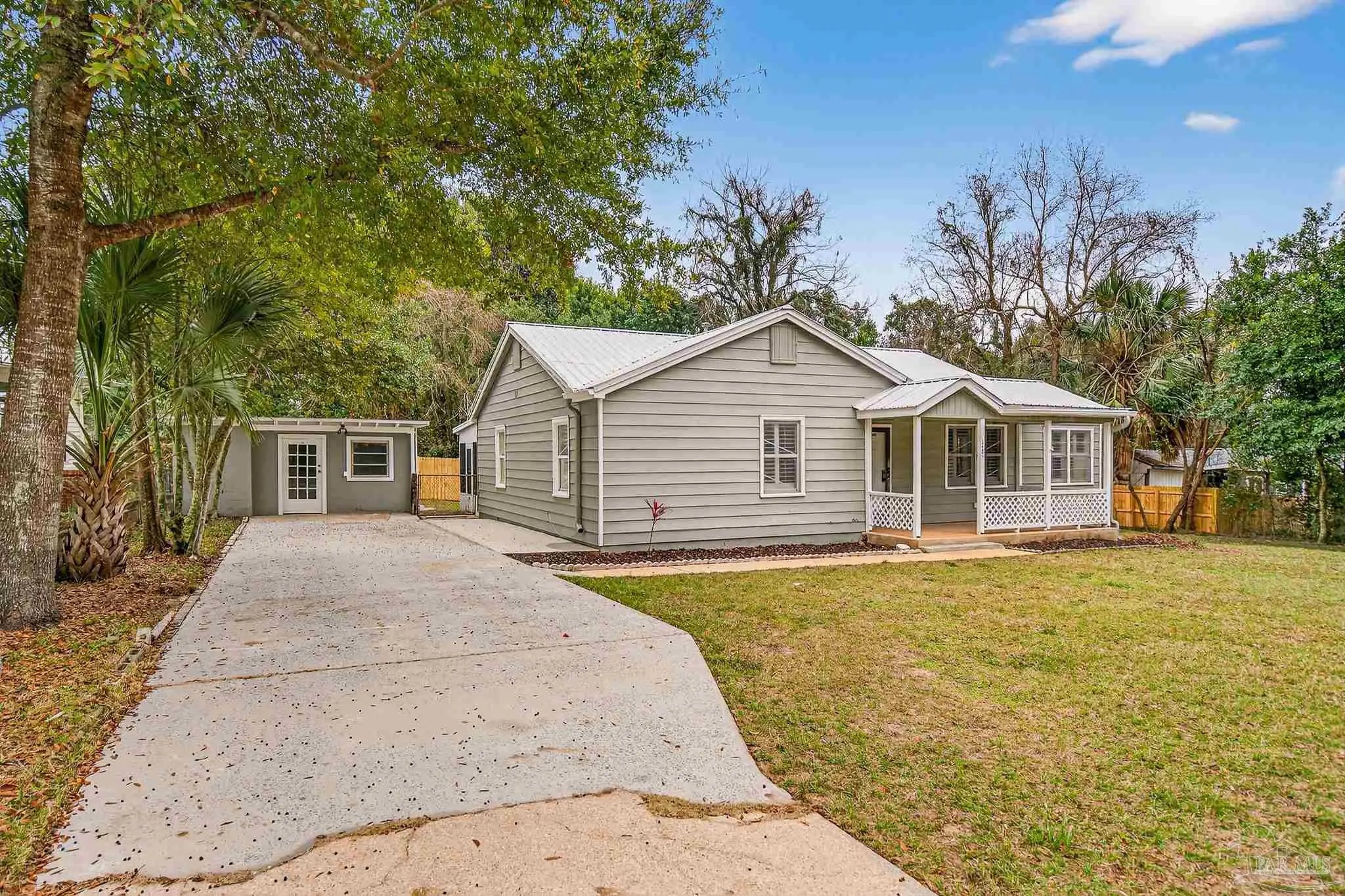 Photo of Listing #675765