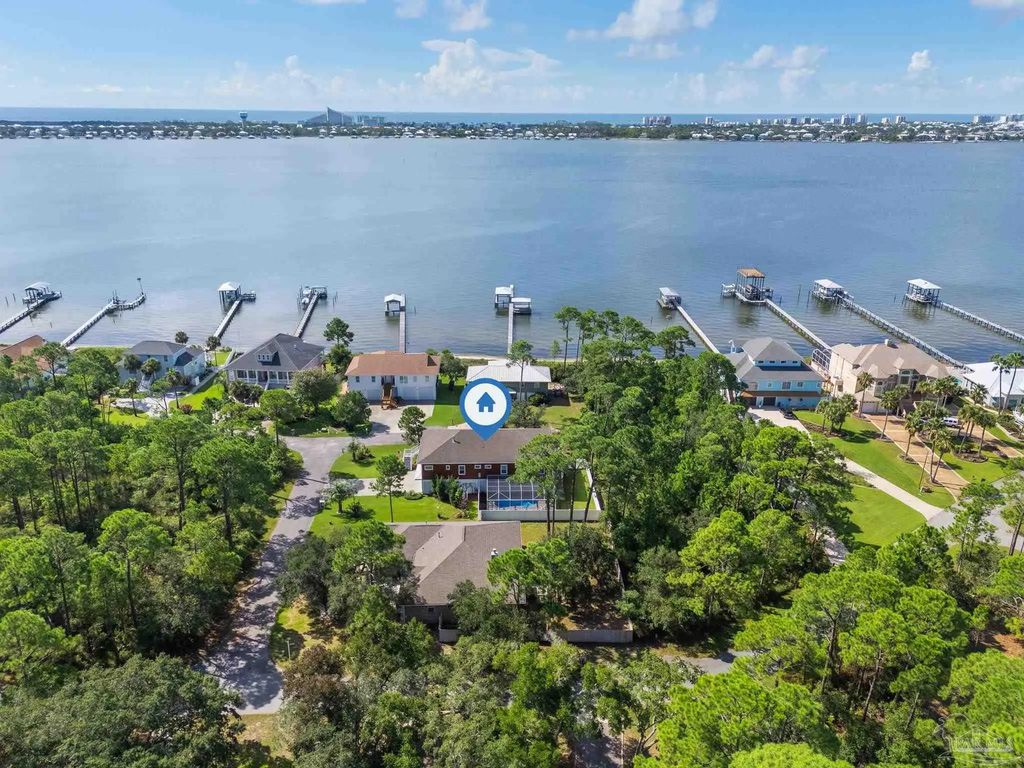 5806 Red Cedar St, Pensacola