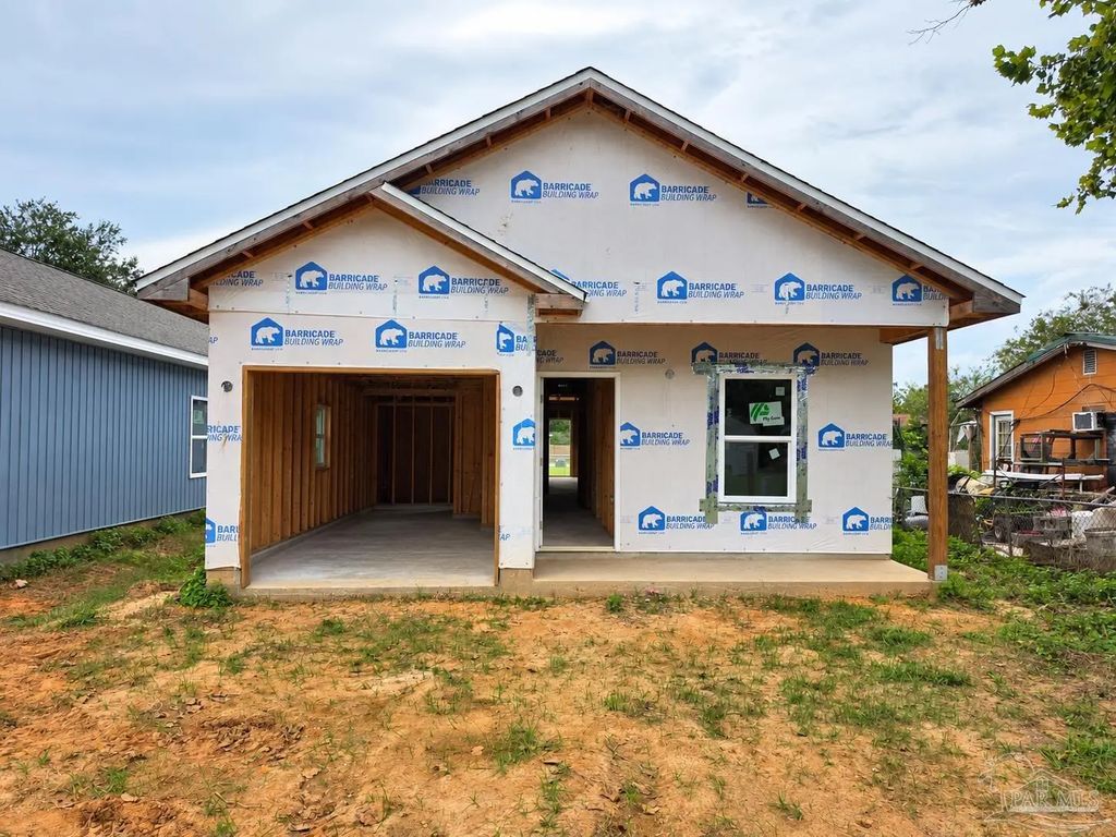 8605 Walnut Ave, Pensacola