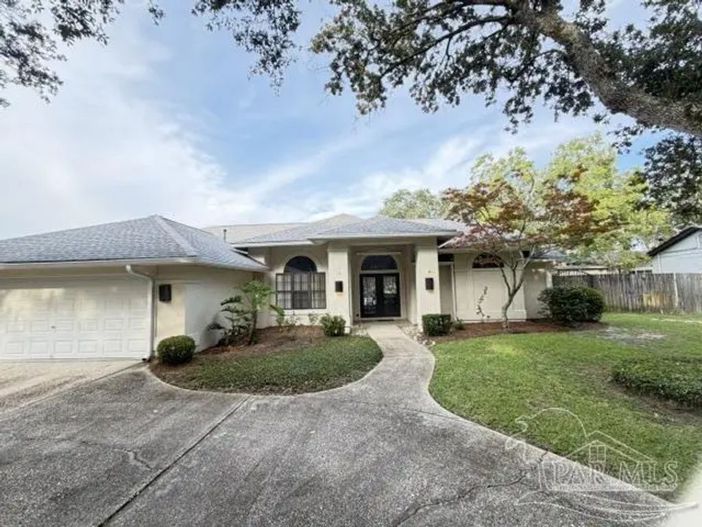 12 Highpoint Dr, Gulf Breeze