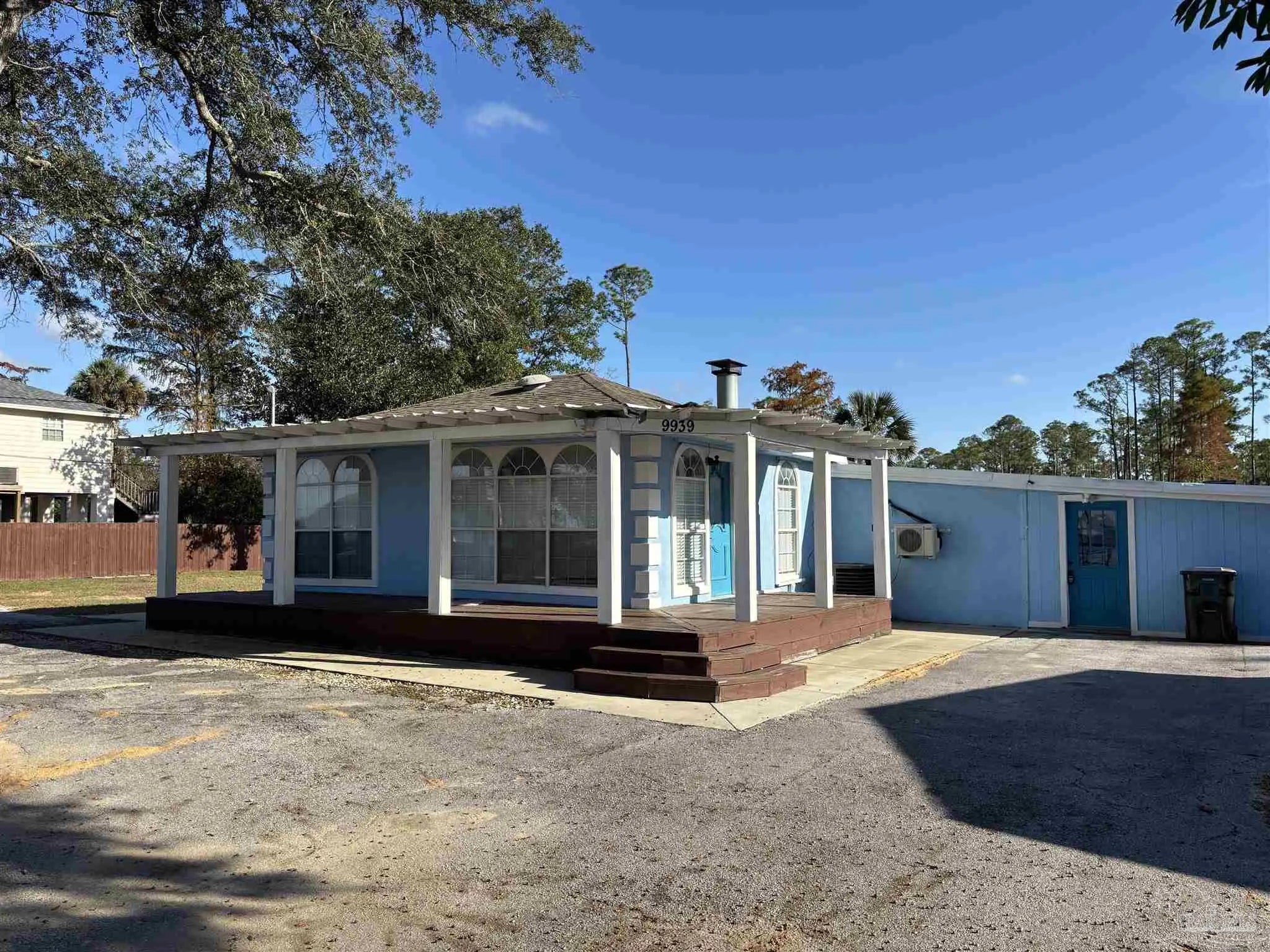 Photo of Listing #671697