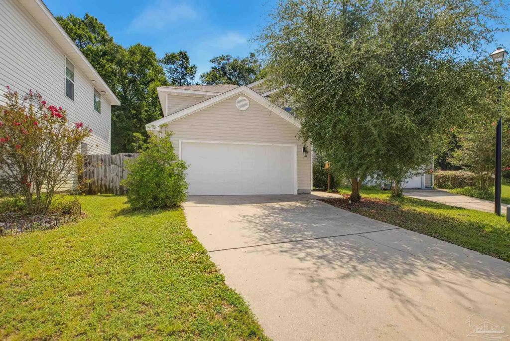 5844 Magnolia Bend Blvd, Milton