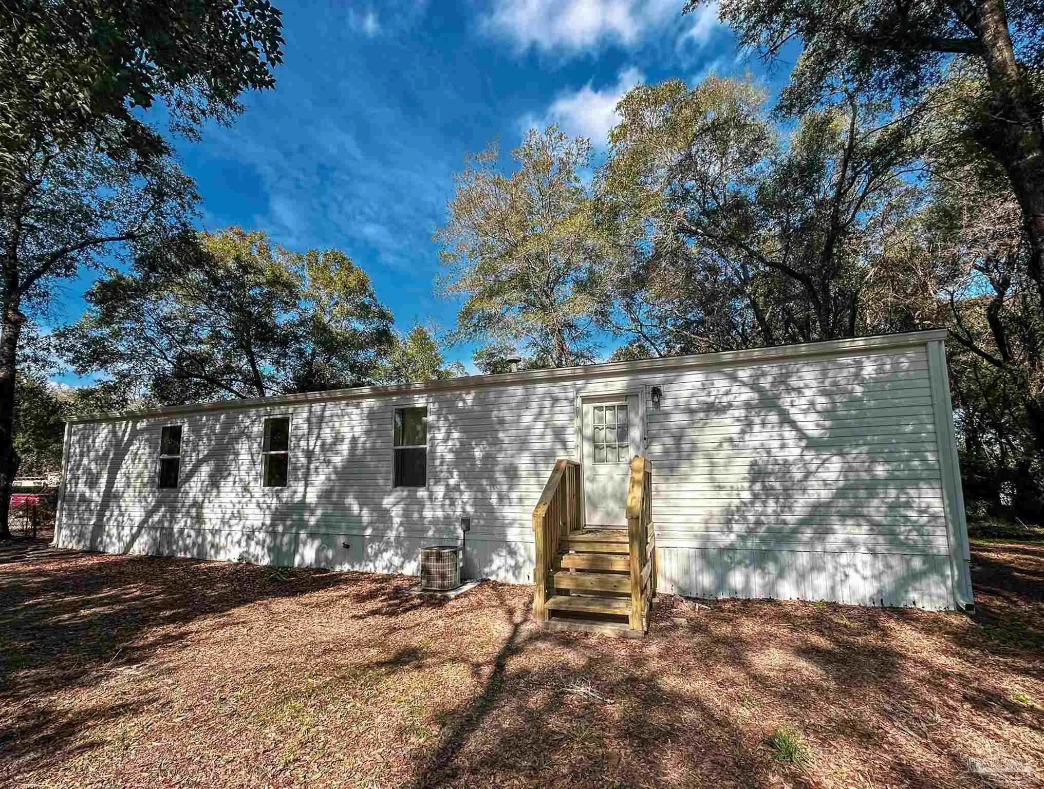 Photo of Listing #675738