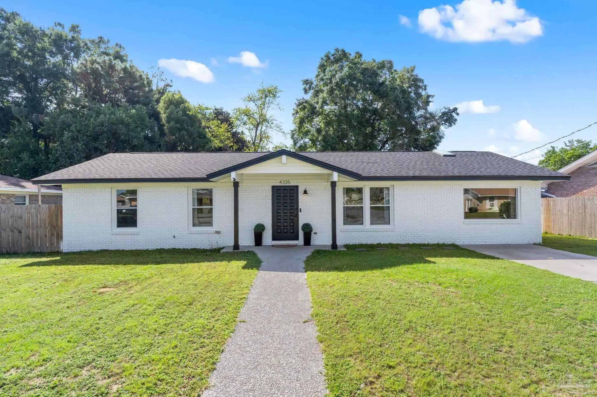 Photo of Listing #672473