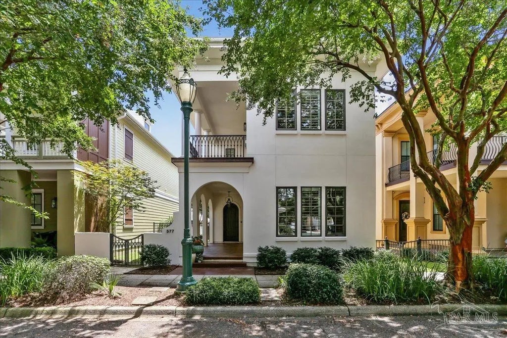 577 Aragon St, Pensacola