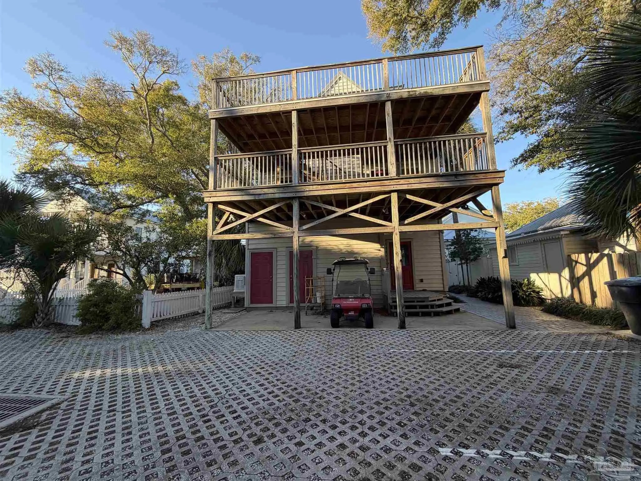 Photo of Listing #664886