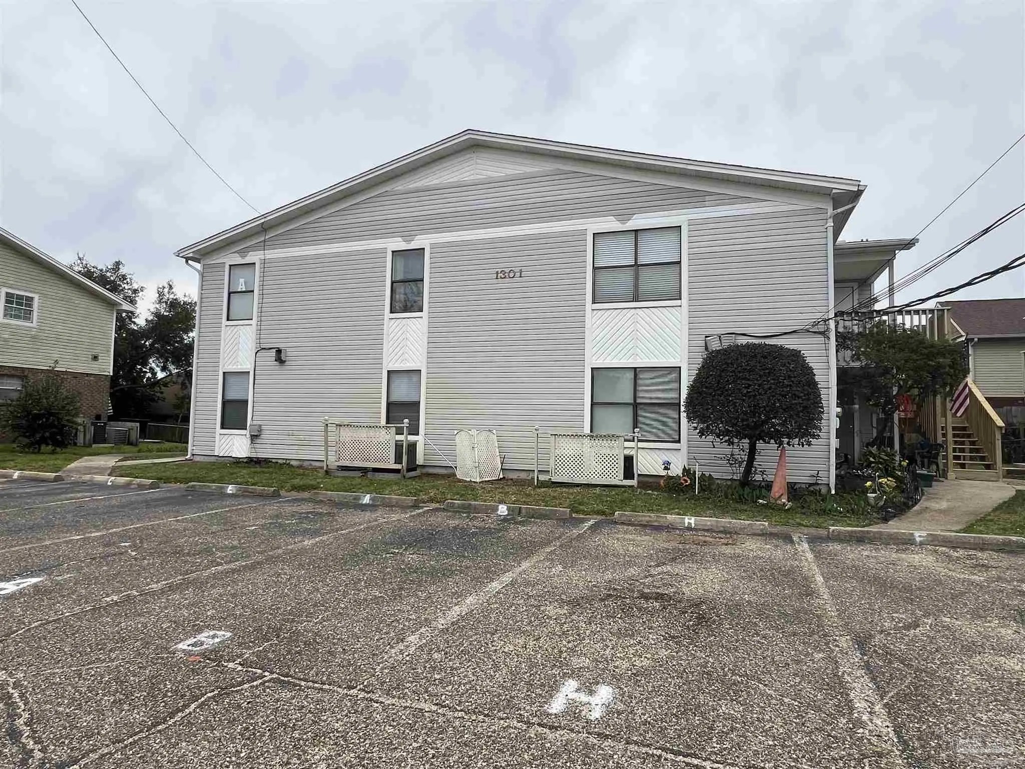 Photo of Listing #680306