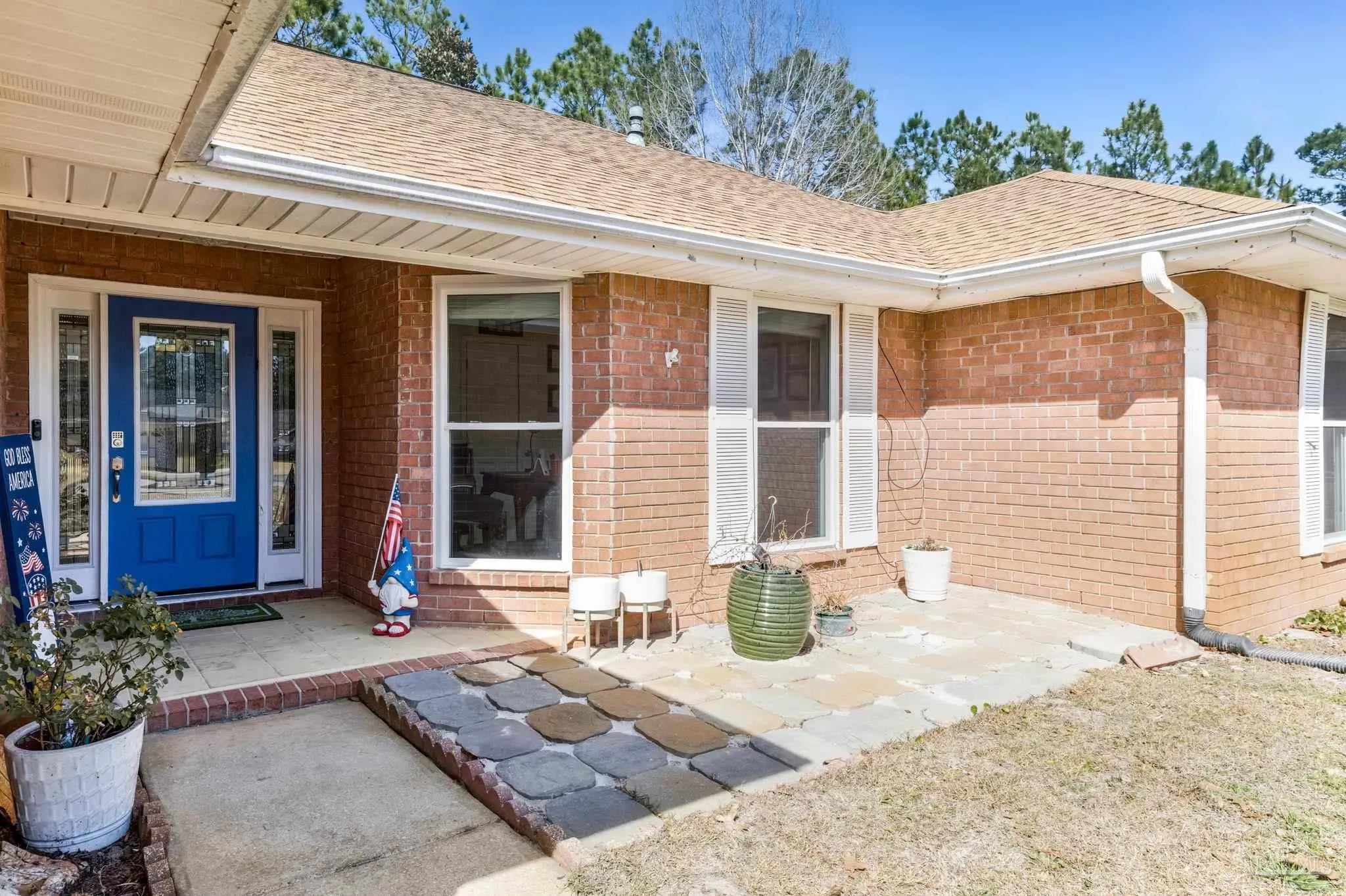 Photo of Listing #677547