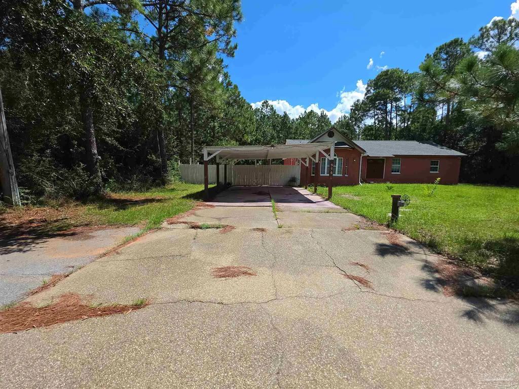 976 Dolphin Rd, Milton