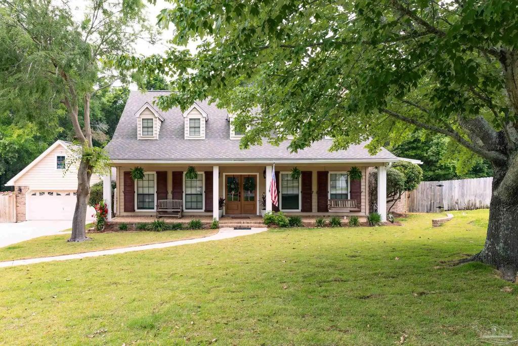 2351 Inverness Dr, Pensacola