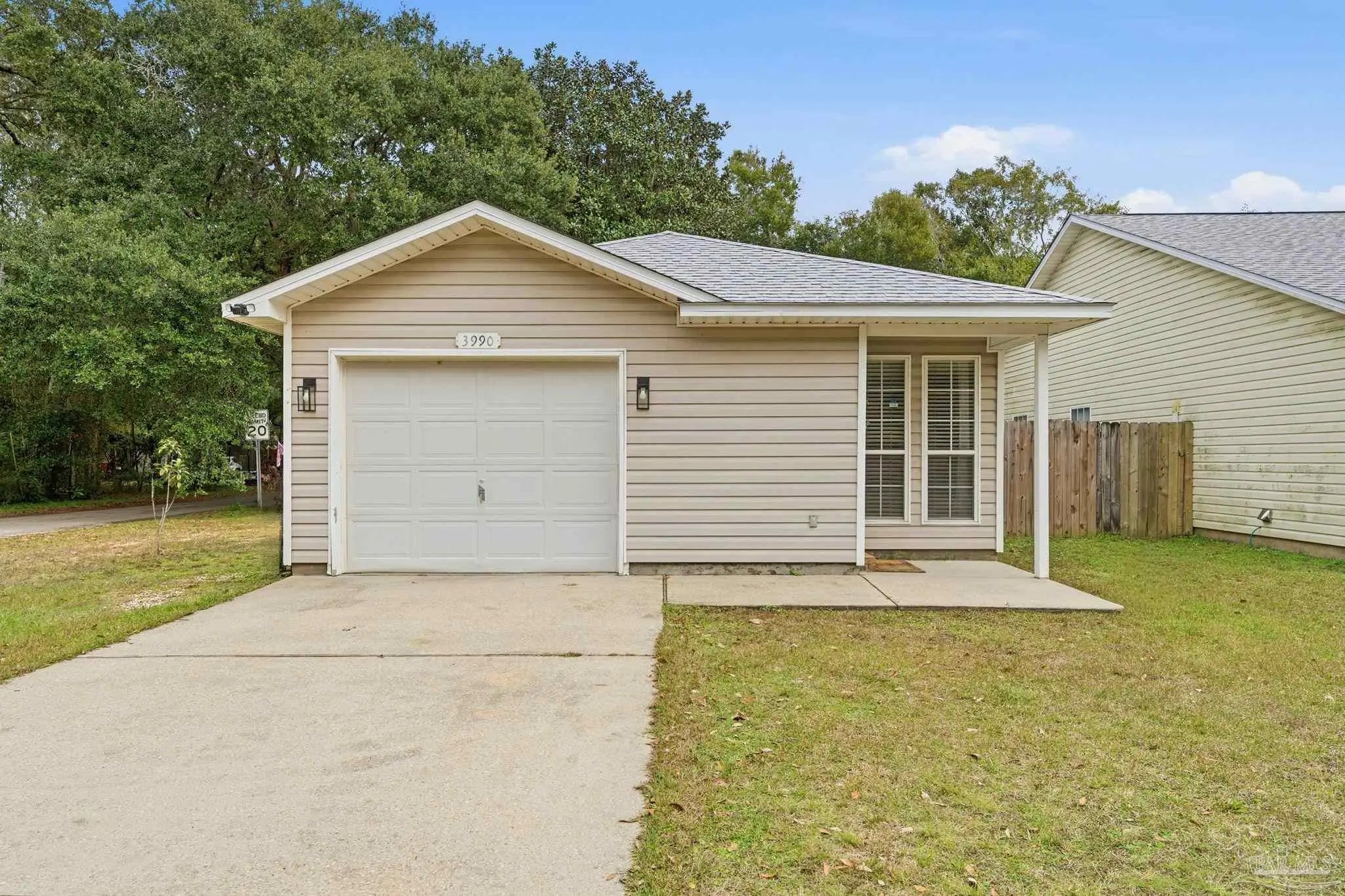 Photo of Listing #674896