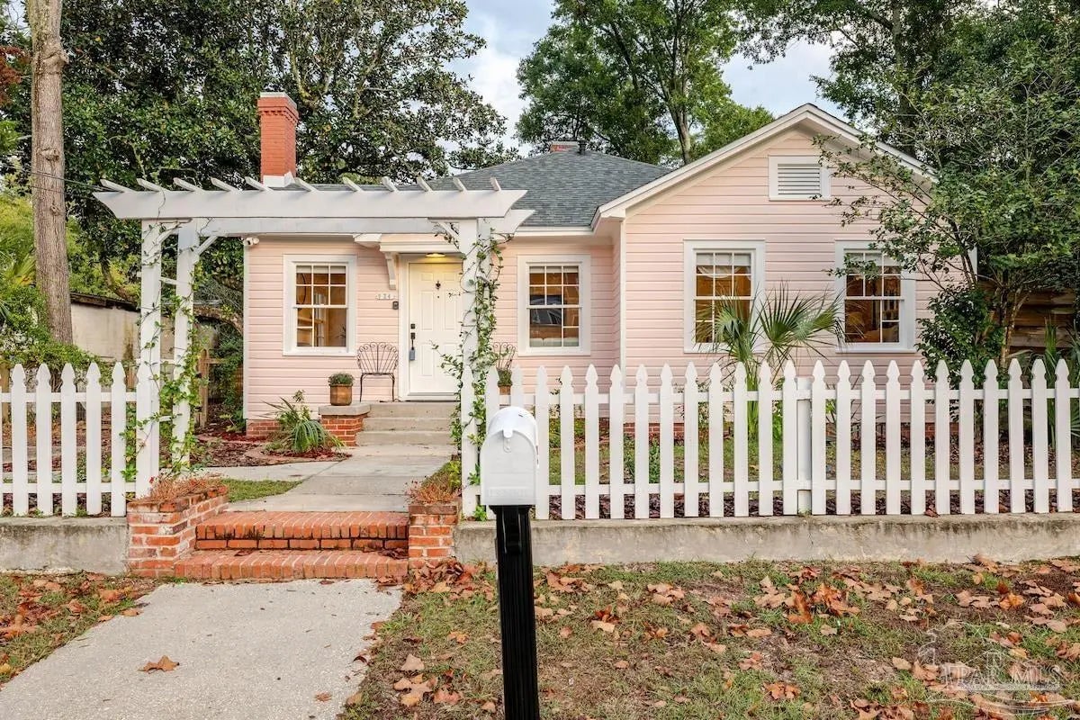 Photo of Listing #672947