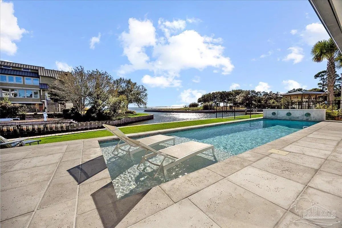 Photo of Listing #673680