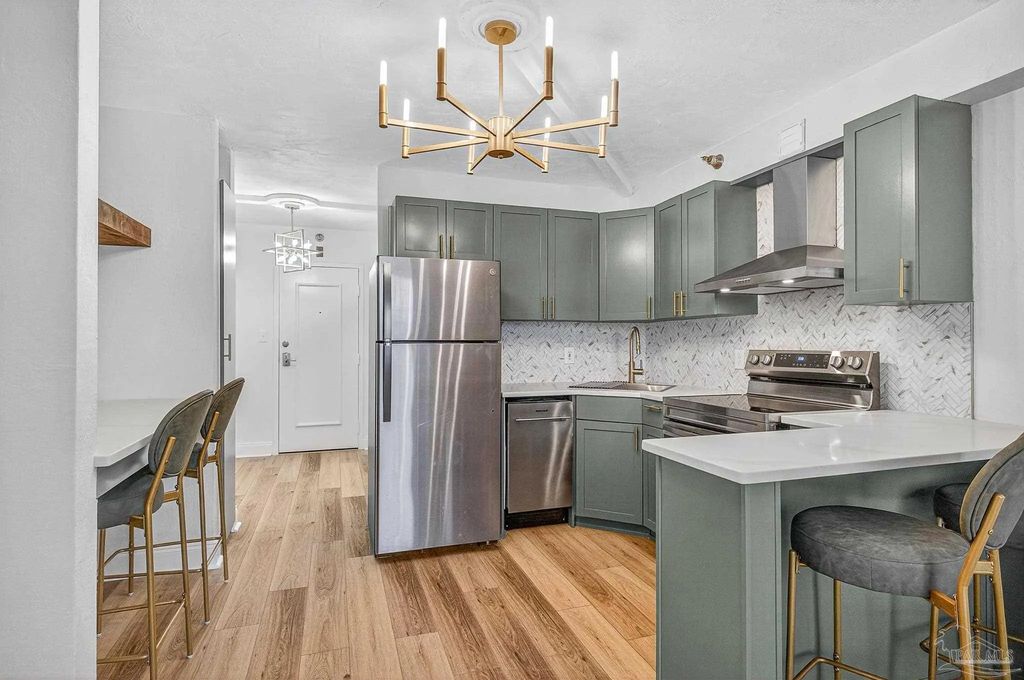 224 E Garden St #251, Pensacola