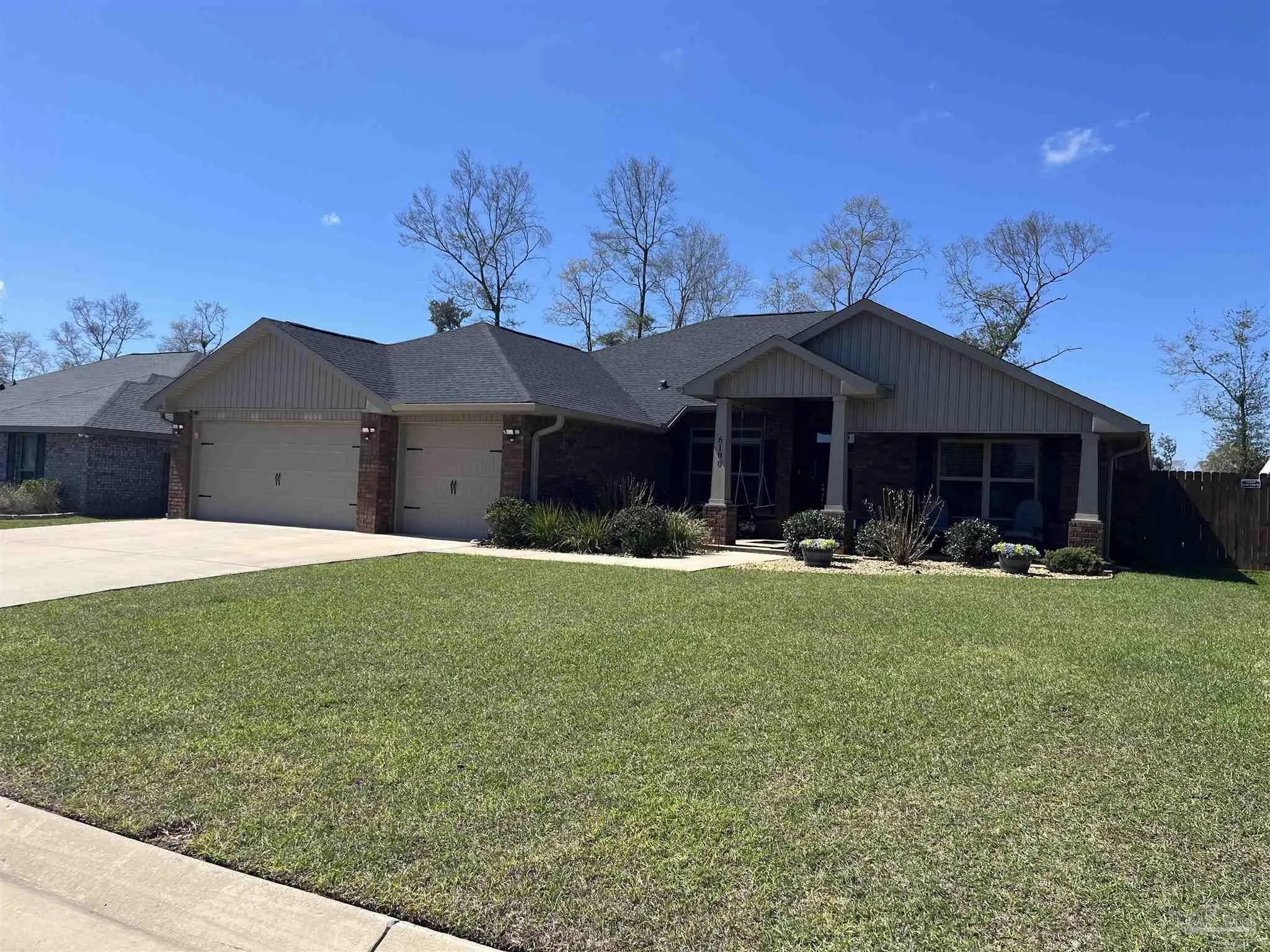 Photo of Listing #679373