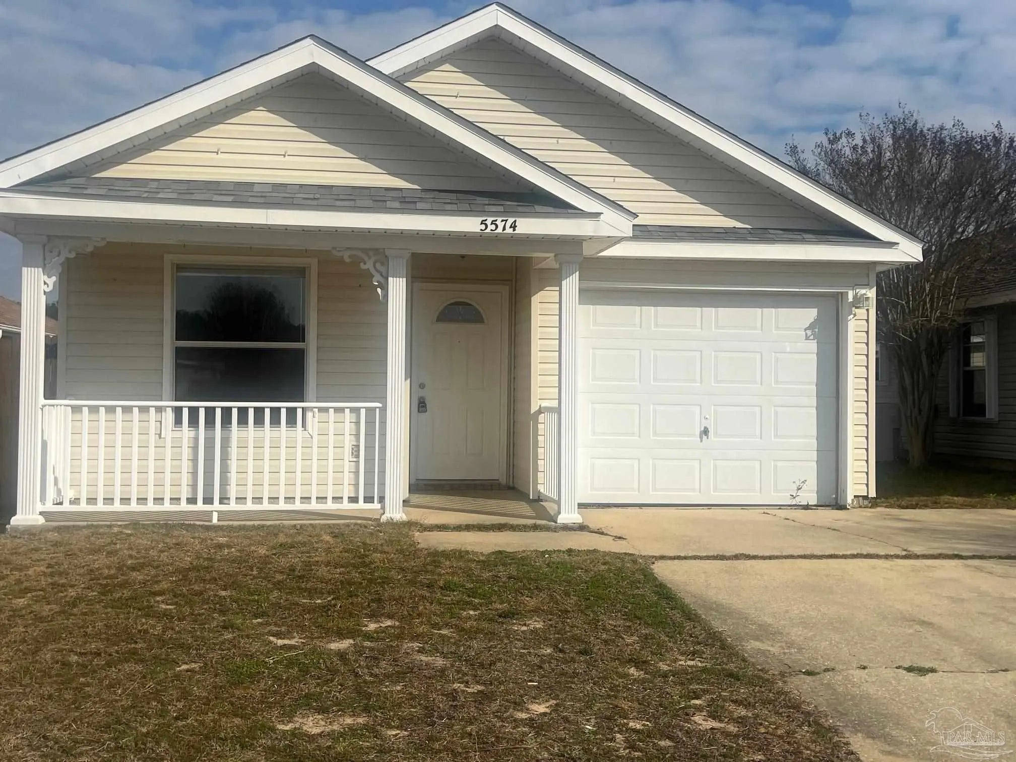 Photo of Listing #674155