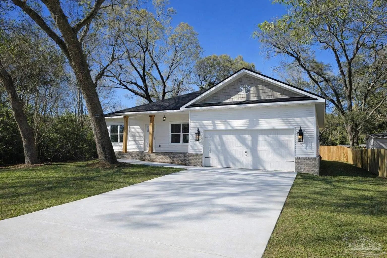 Photo of Listing #678478