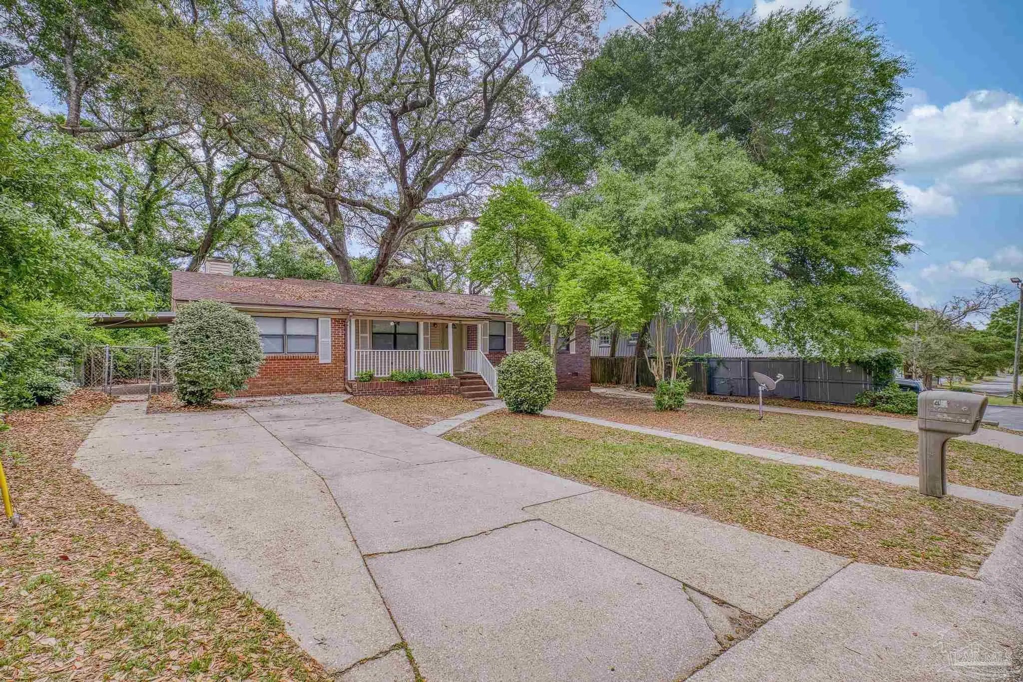 Photo of Listing #681295