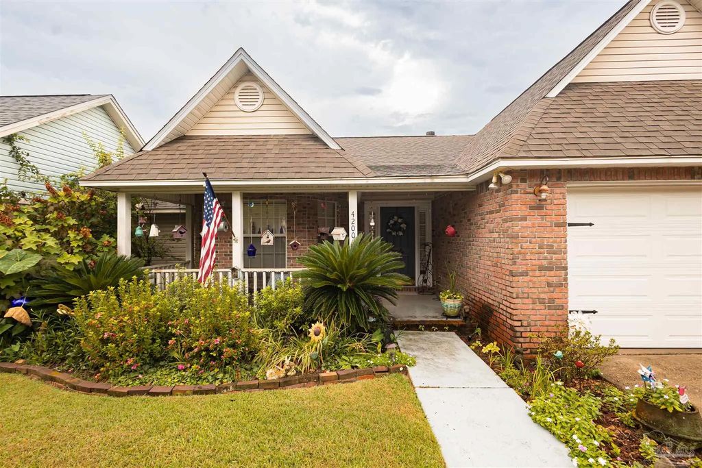 4200 Spanish Trail Pl, Pensacola