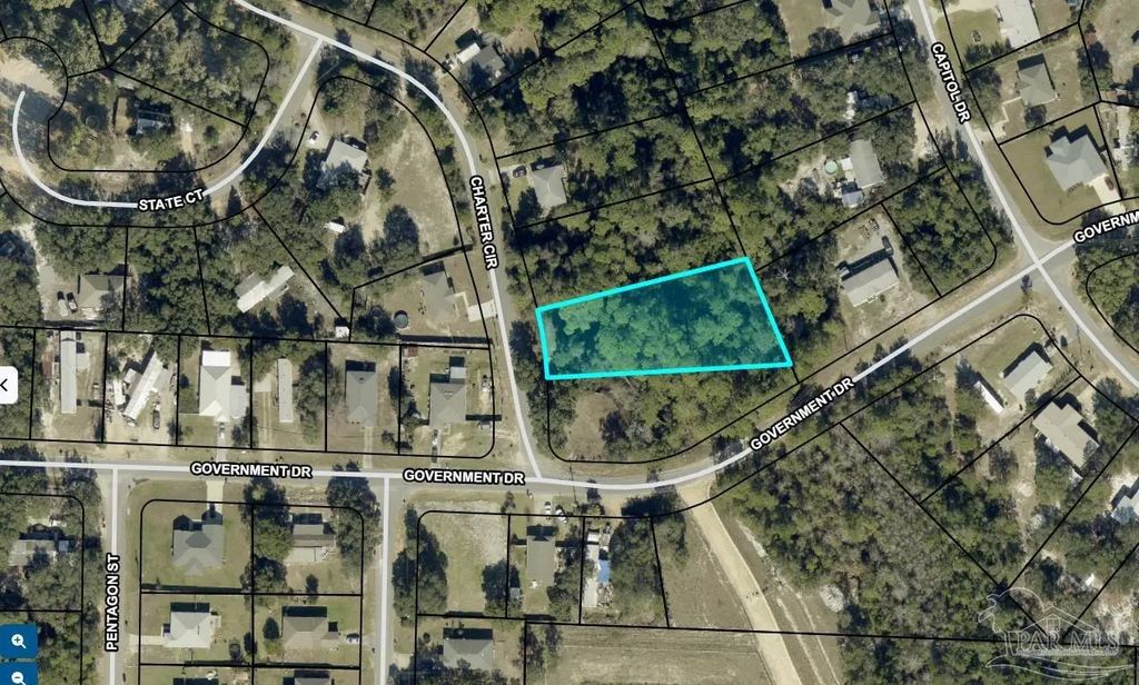 Charter Cir, Gulf Breeze