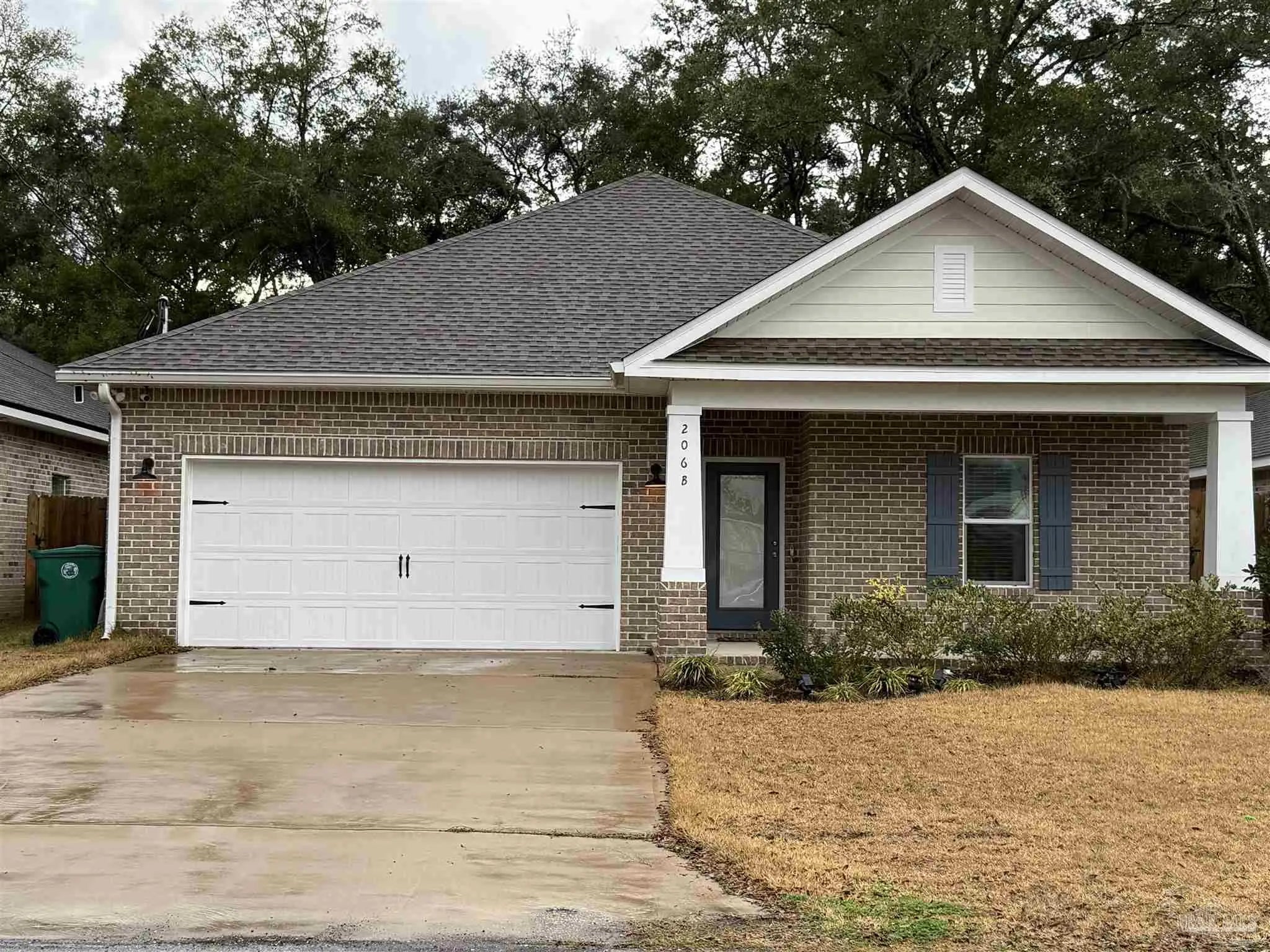 Photo of Listing #677732