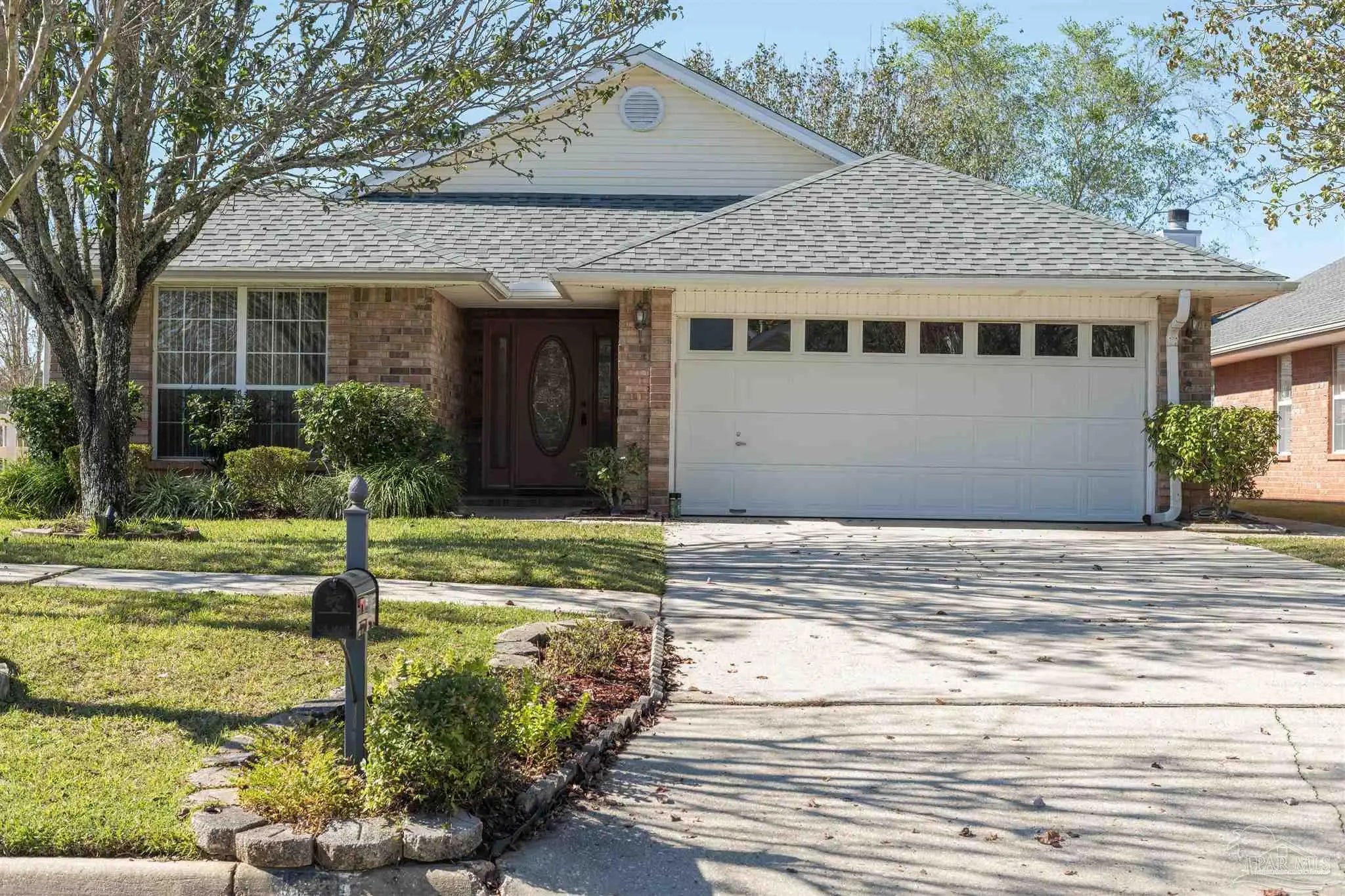 Photo of Listing #677308