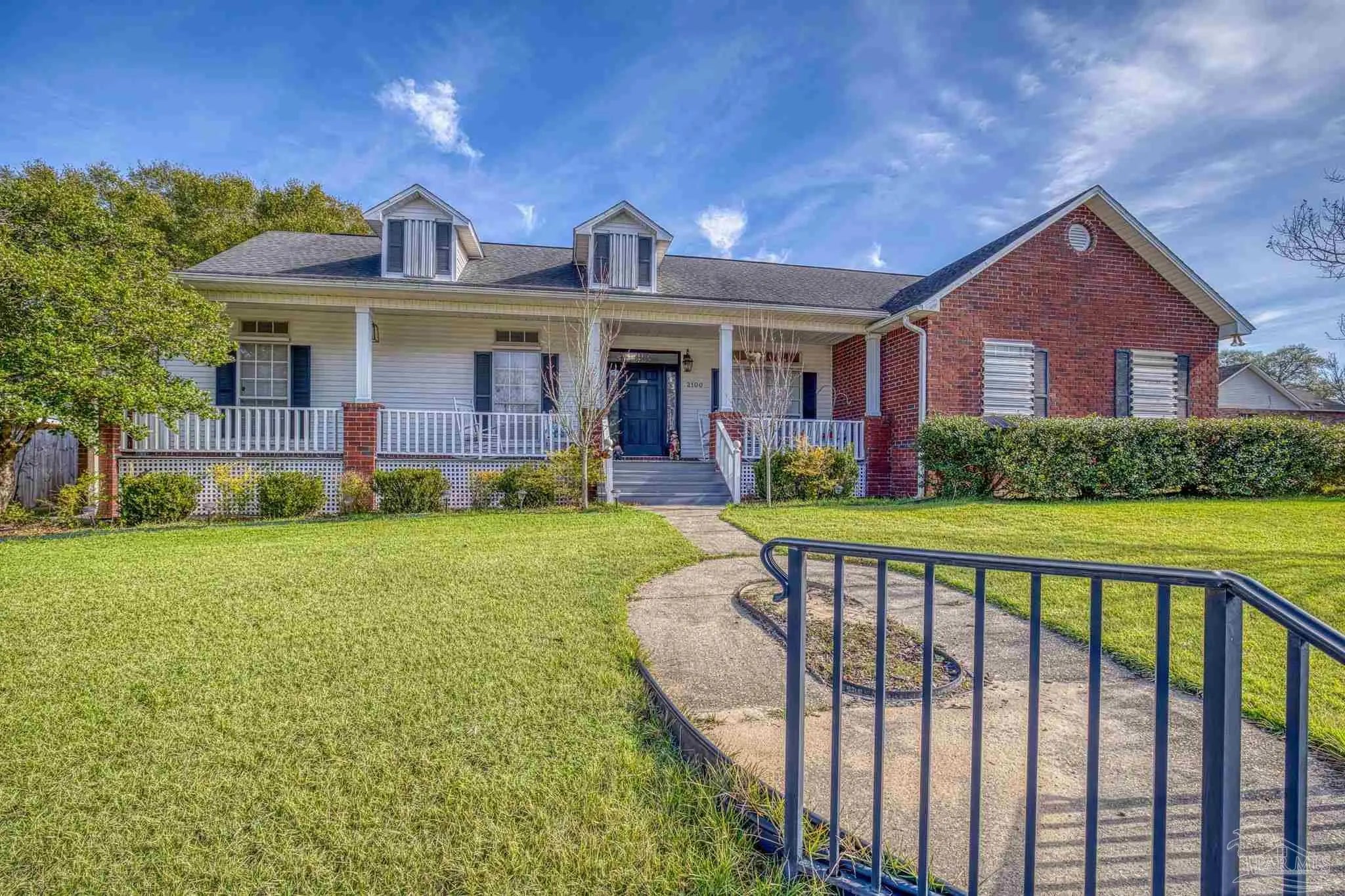 Photo of Listing #675841