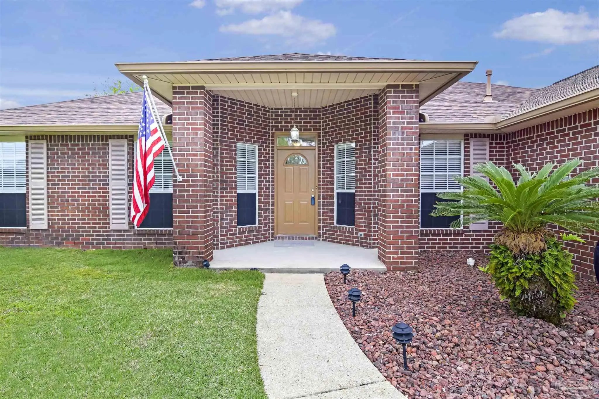 Photo of Listing #677480