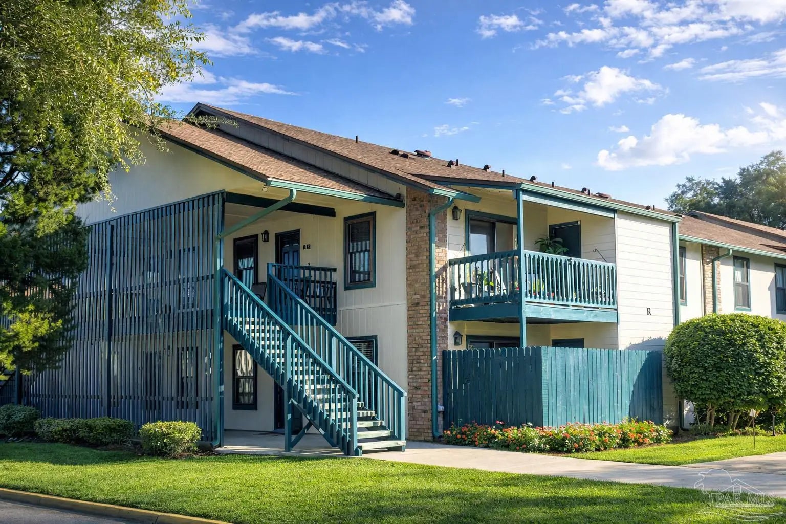 Photo of Listing #677534