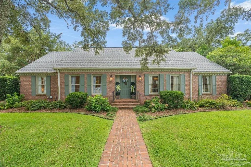 117 Seamarge Cir, Pensacola