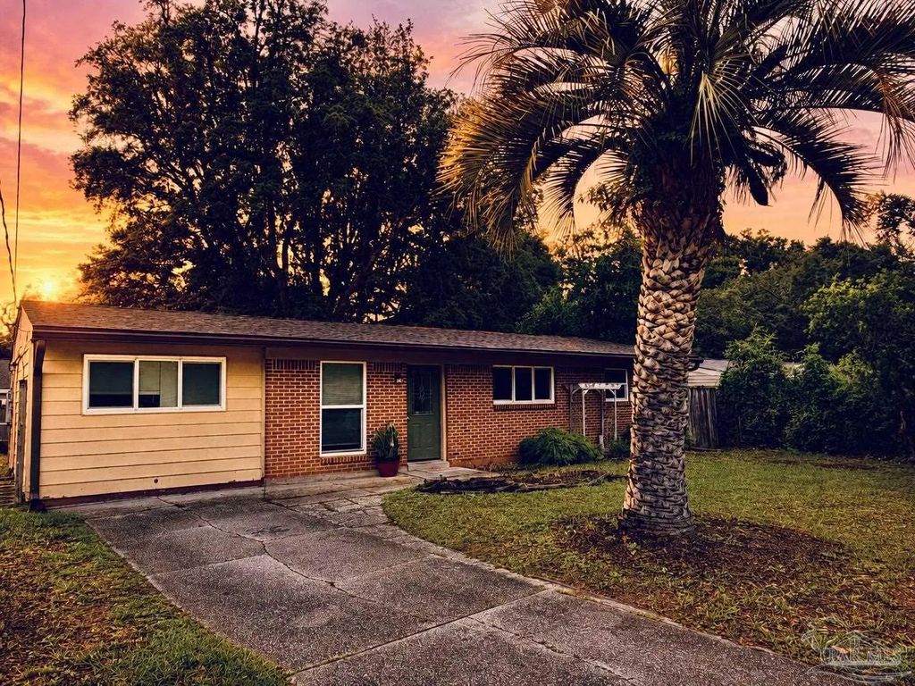 4532 Bixby Cir, Pensacola