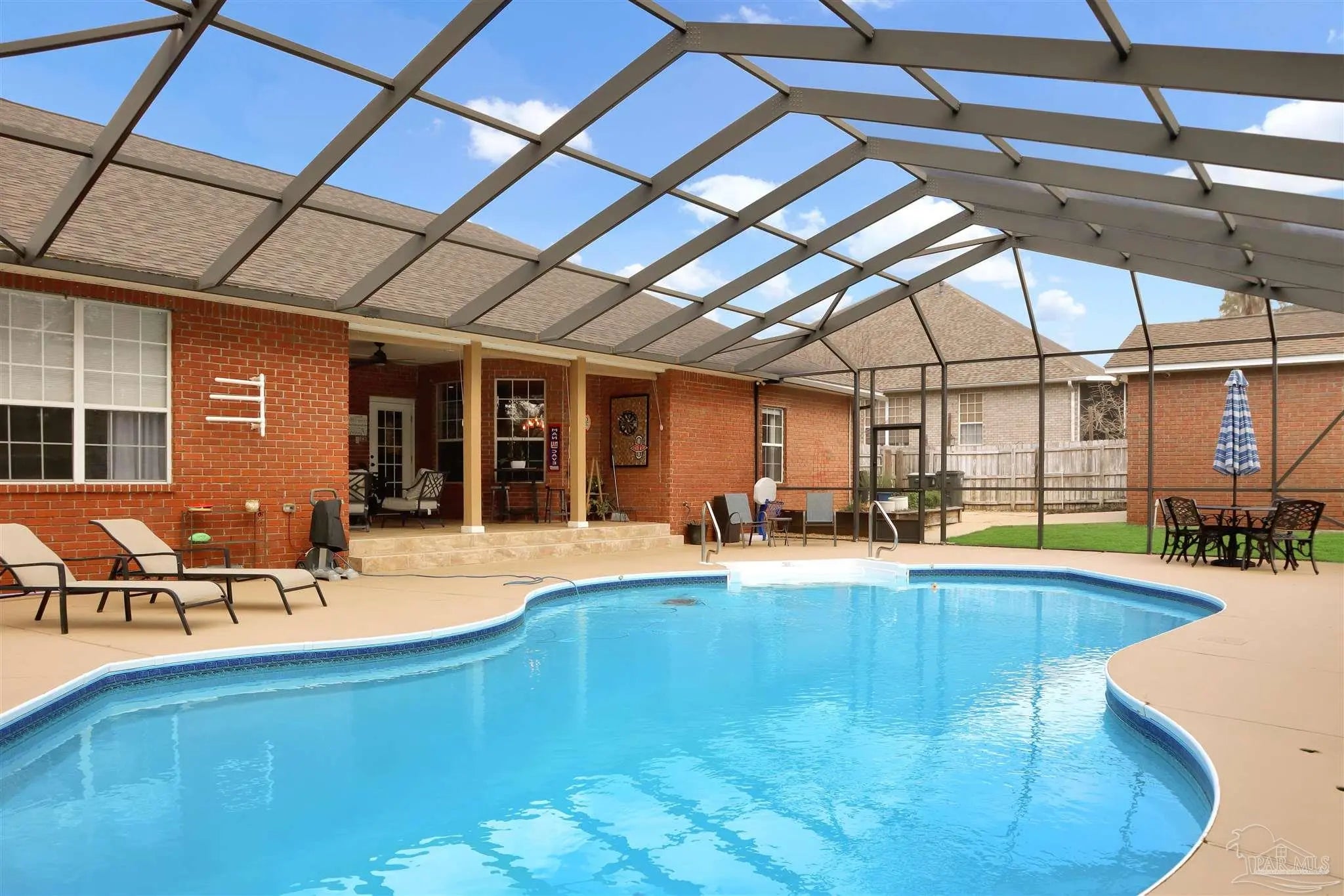 Photo of Listing #679536