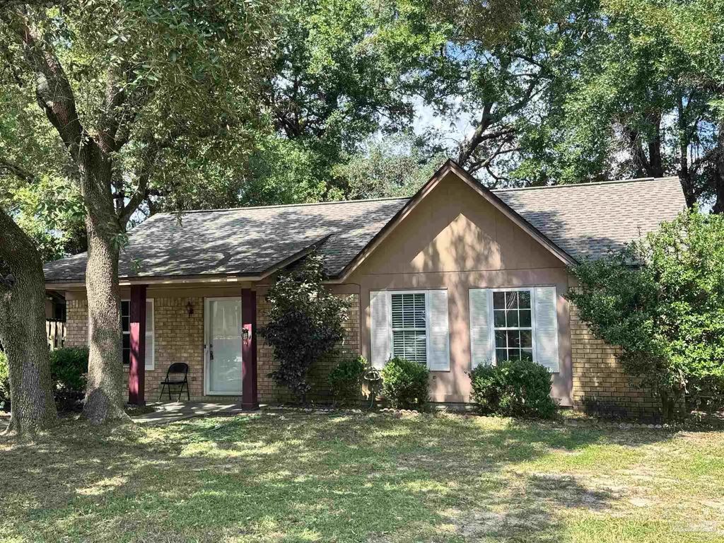 3980 Baywoods Dr, Pensacola