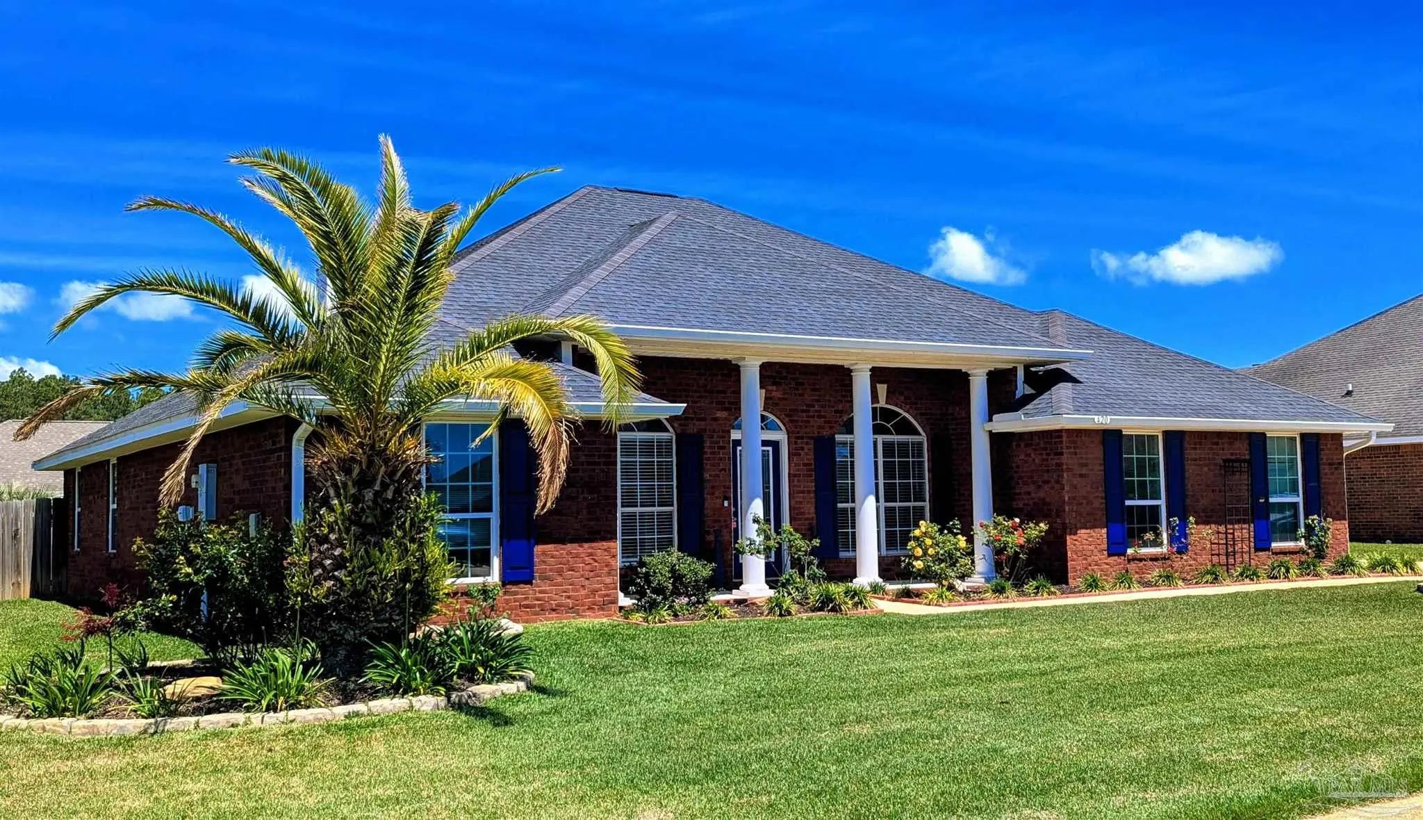 Photo of Listing #677385