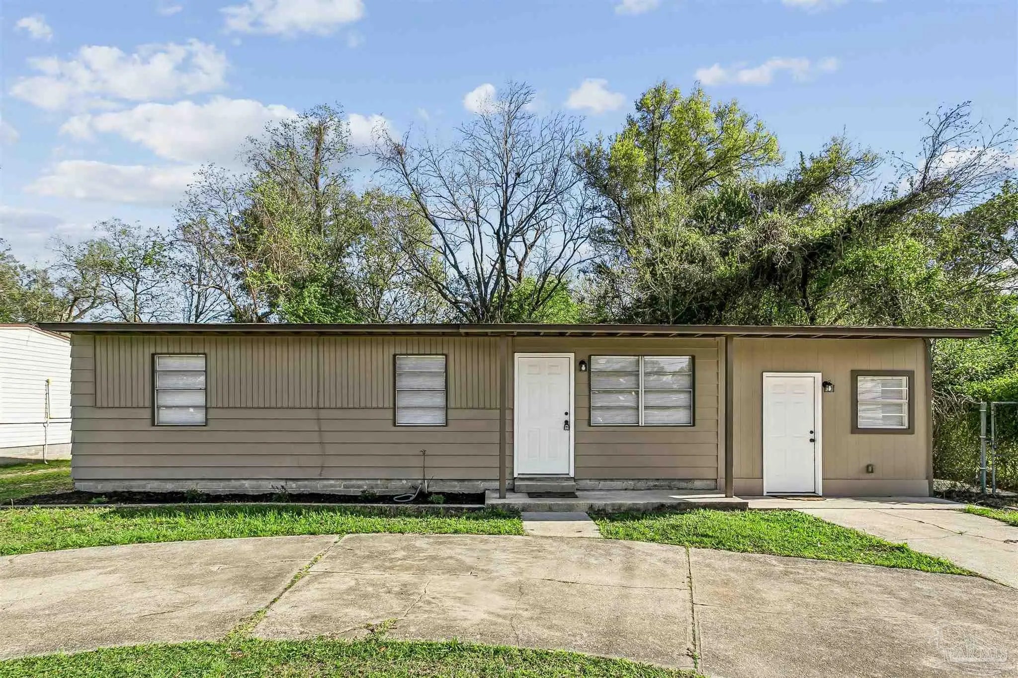 Photo of Listing #679436