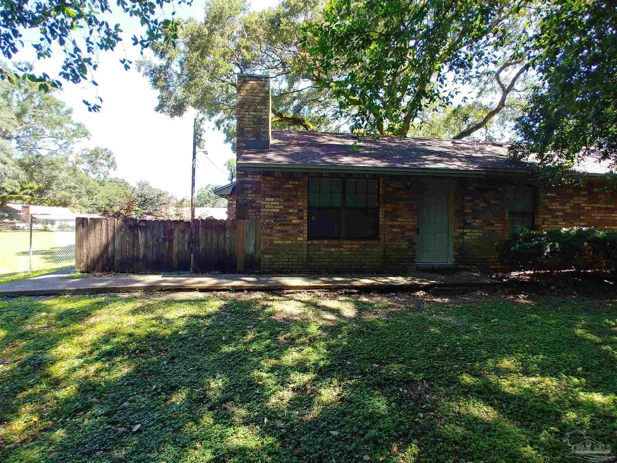 Photo of Listing #678759