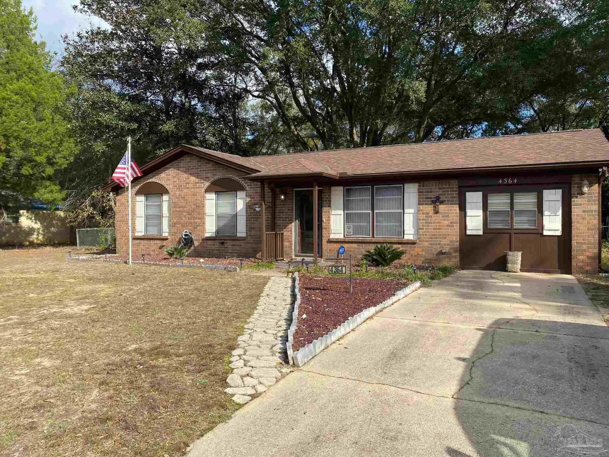 Photo of Listing #675718