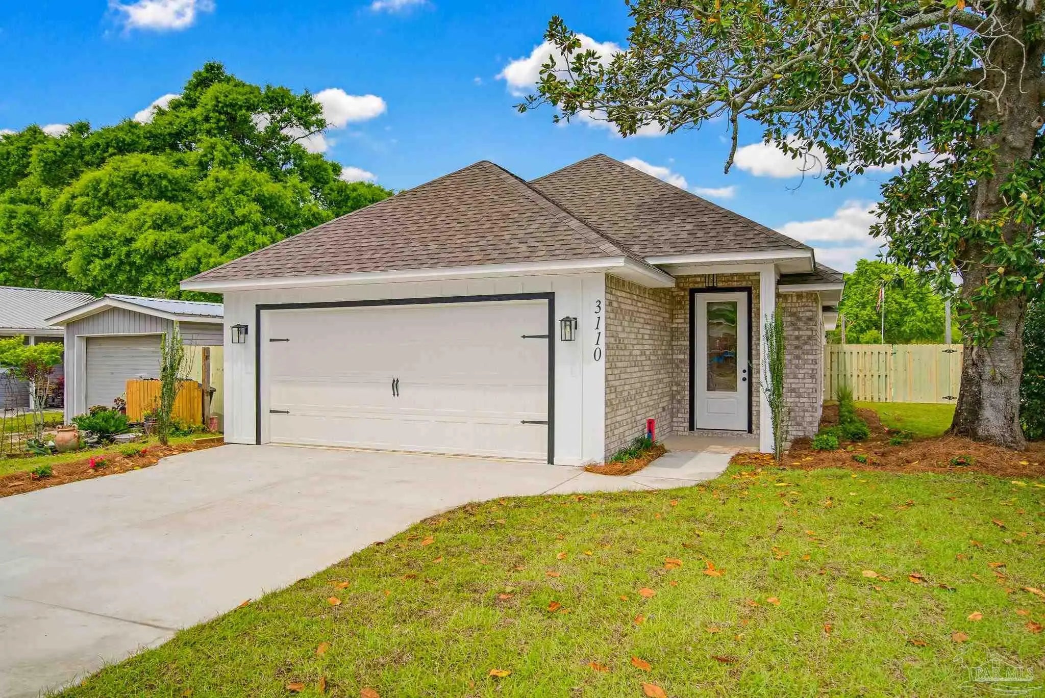 Photo of Listing #680676