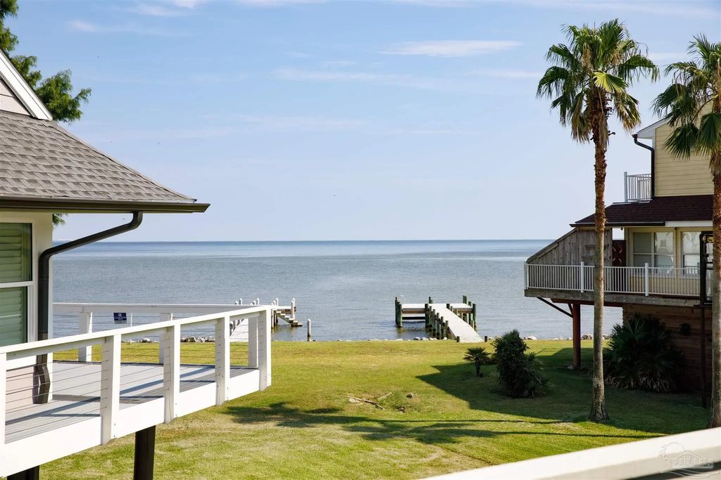 113 Bayshore Dr, Pensacola