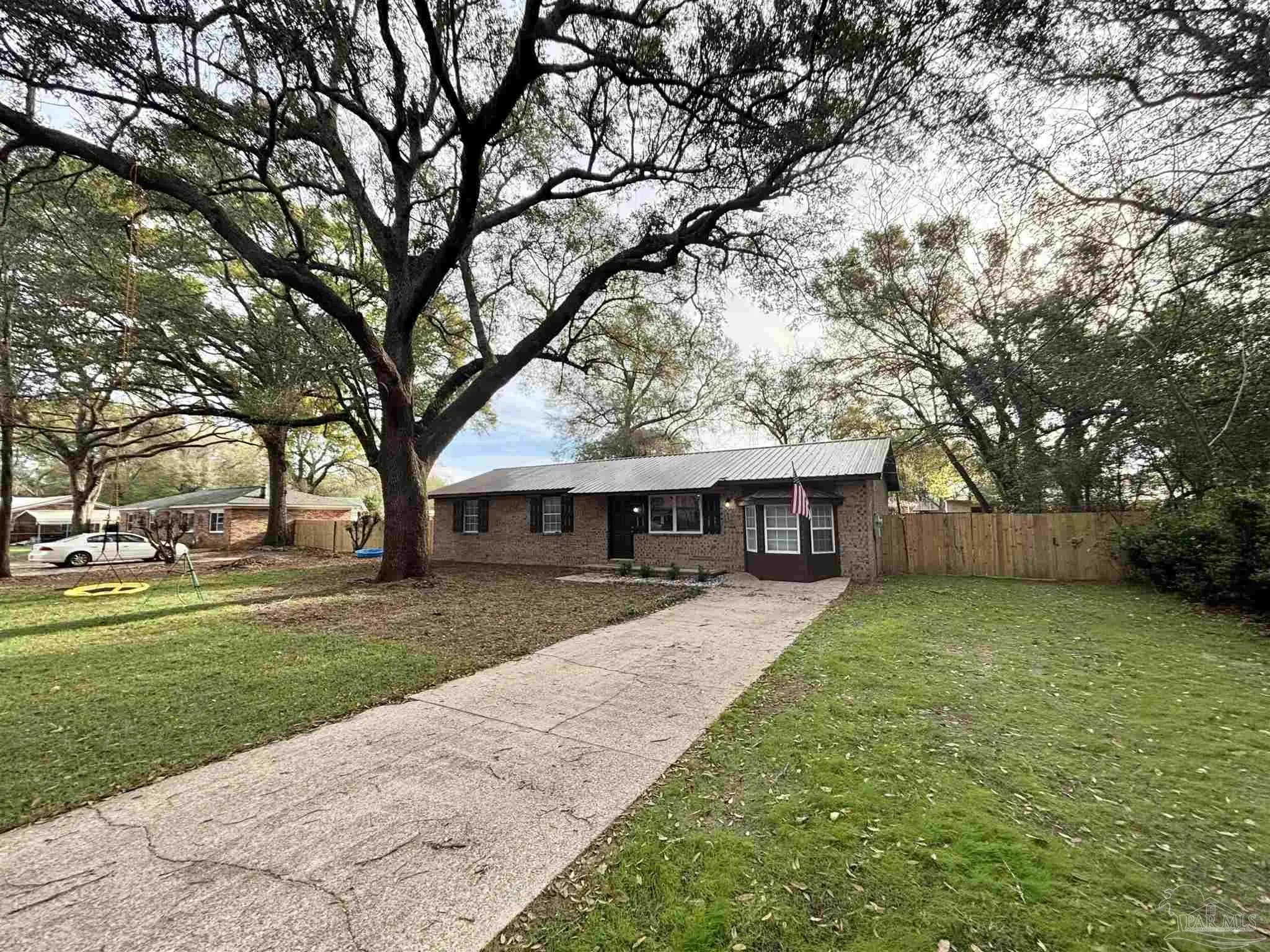 Photo of Listing #674303